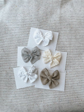 Load image into Gallery viewer, Wovenwear Studio x Piccolo - Eyelet Floral Small Pinwheel Bow

