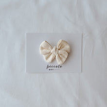 Load image into Gallery viewer, Cream Cotton Small Pinwheel Bow
