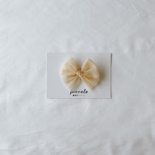 Load image into Gallery viewer, Champagne Glitter Tulle Small Pinwheel Bow
