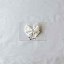 Load image into Gallery viewer, White Floral Small Pinwheel Bow
