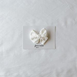 White Floral Small Pinwheel Bow