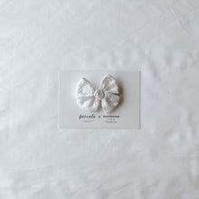 Load image into Gallery viewer, Wovenwear Studio x Piccolo - Olivia Floral Small Pinwheel Bow
